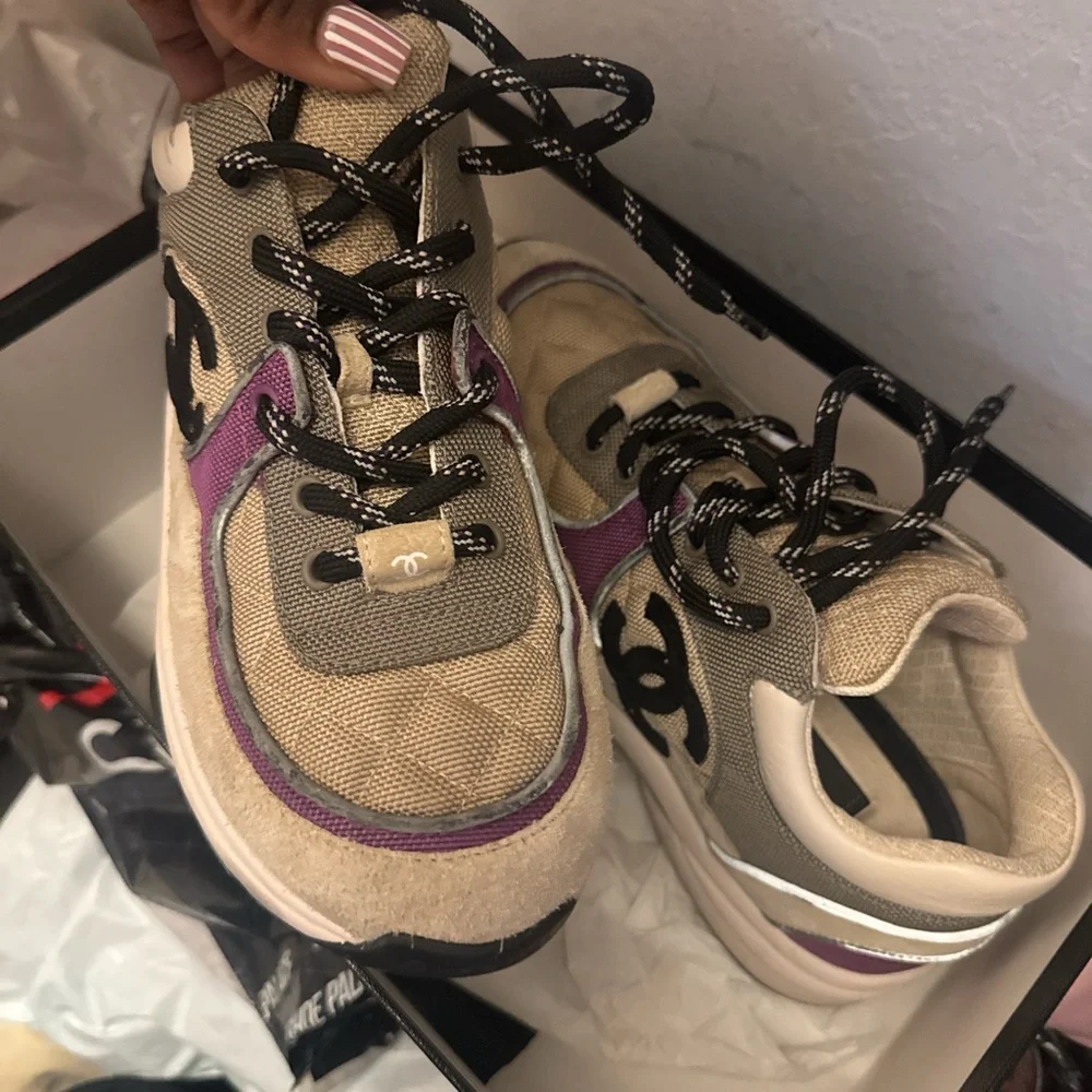 CHANEL White and Black Sneakers - Picture 4 of 5